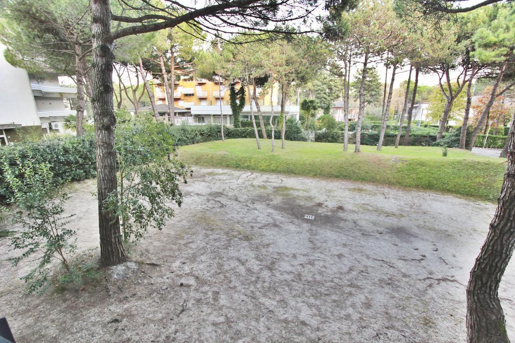 Condominio Croce del Sud Lignano Sabbiadoro Esterno foto